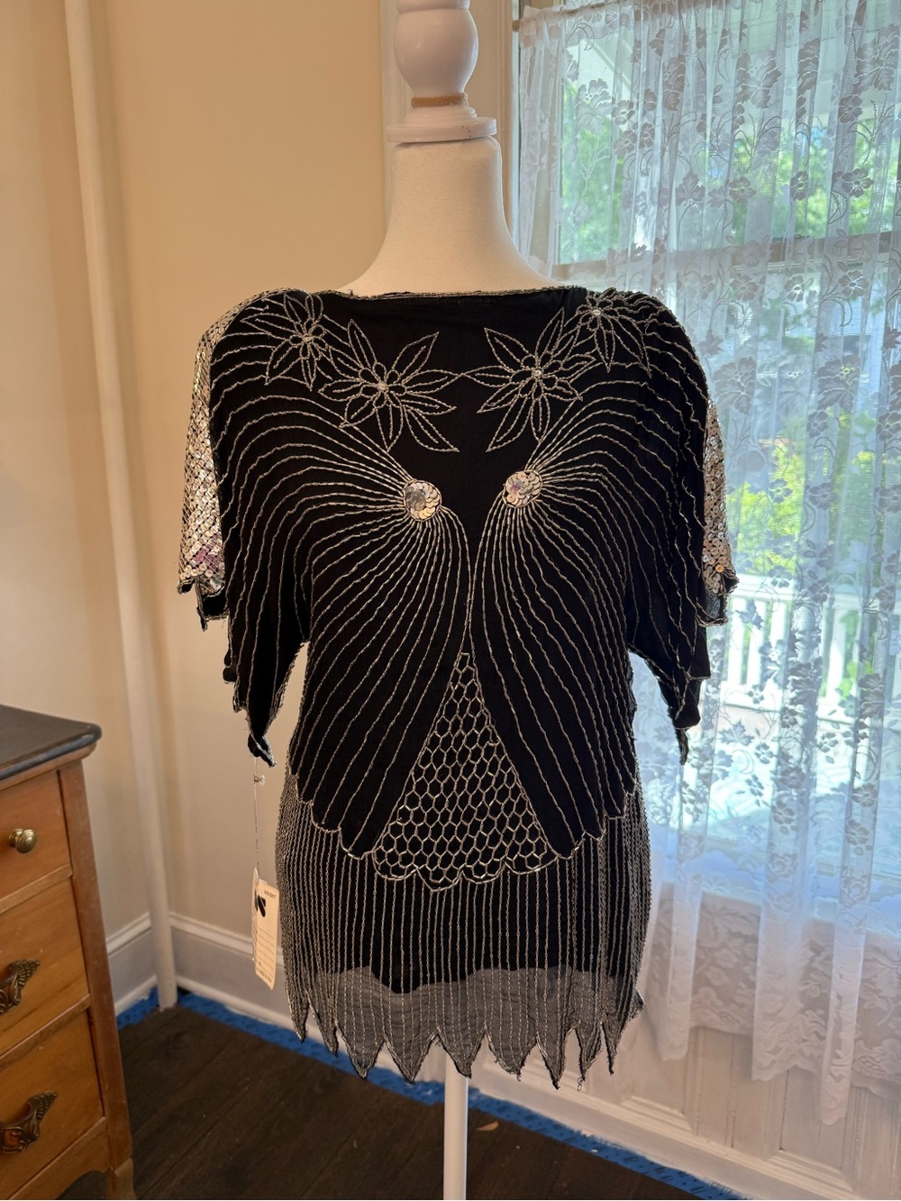 Vintage 1980s NWT Handmade 💯 percent Silk beaded blouse size small.  AMAZING